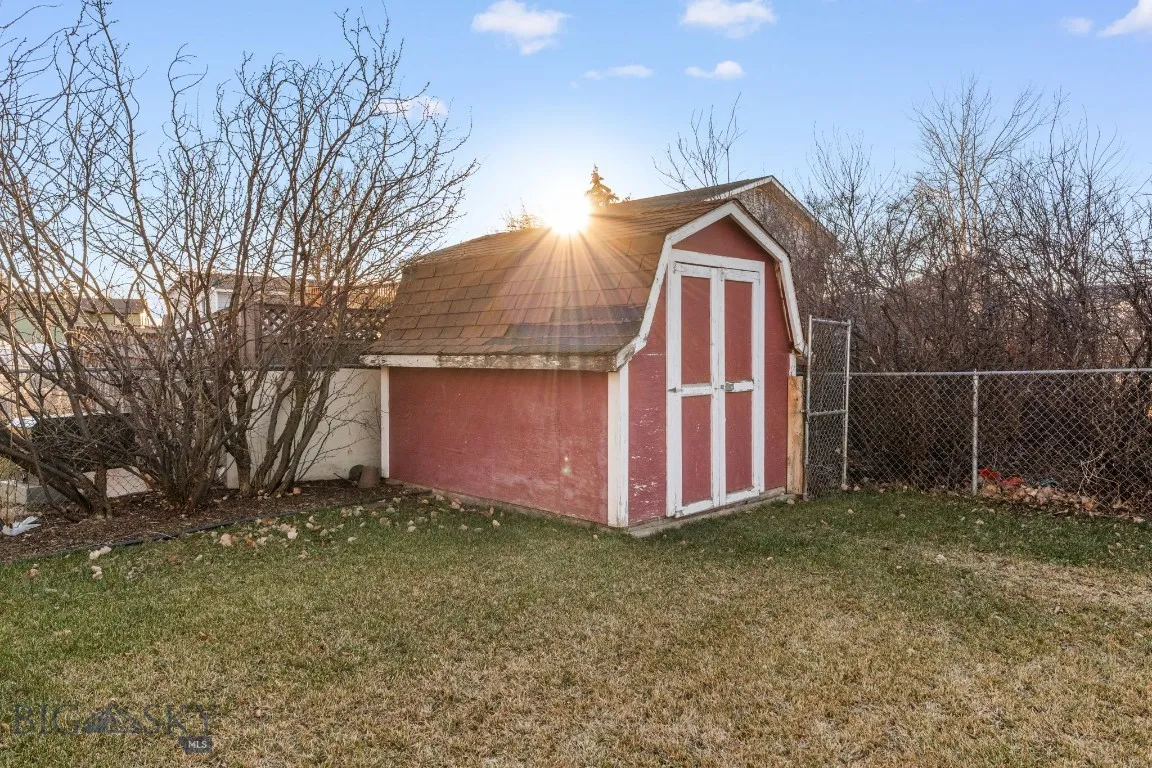 92 E Rosebud Avenue, Belgrade, Montana 59714, Belgrade, Montana 59714, 3 Bedrooms Bedrooms, ,2 BathroomsBathrooms,Residential,For Sale,92 E Rosebud Avenue, Belgrade, Montana 59714,0,408065