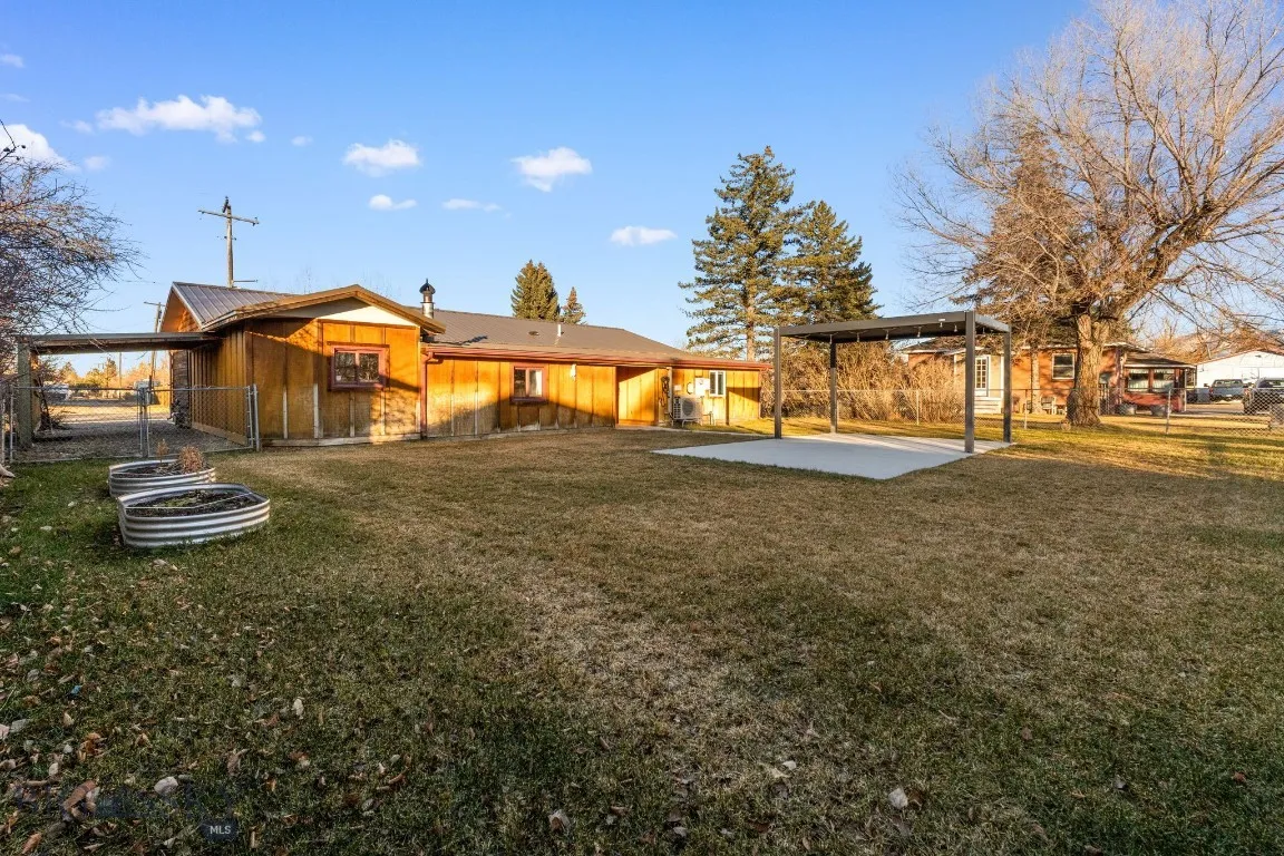 92 E Rosebud Avenue, Belgrade, Montana 59714, Belgrade, Montana 59714, 3 Bedrooms Bedrooms, ,2 BathroomsBathrooms,Residential,For Sale,92 E Rosebud Avenue, Belgrade, Montana 59714,0,408065
