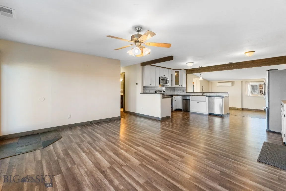 92 E Rosebud Avenue, Belgrade, Montana 59714, Belgrade, Montana 59714, 3 Bedrooms Bedrooms, ,2 BathroomsBathrooms,Residential,For Sale,92 E Rosebud Avenue, Belgrade, Montana 59714,0,408065