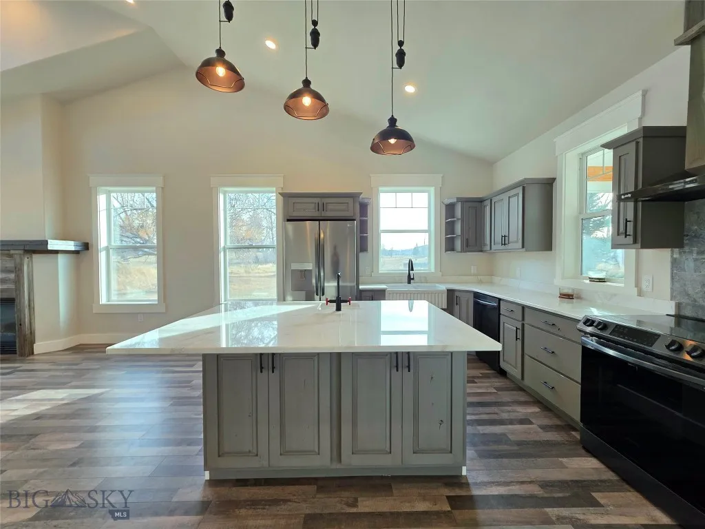 509 Broadway Street, Willow Creek, Montana 59760, Willow Creek, Montana 59760, 4 Bedrooms Bedrooms, ,2 BathroomsBathrooms,Residential,For Sale,509 Broadway Street, Willow Creek, Montana 59760,0,408092