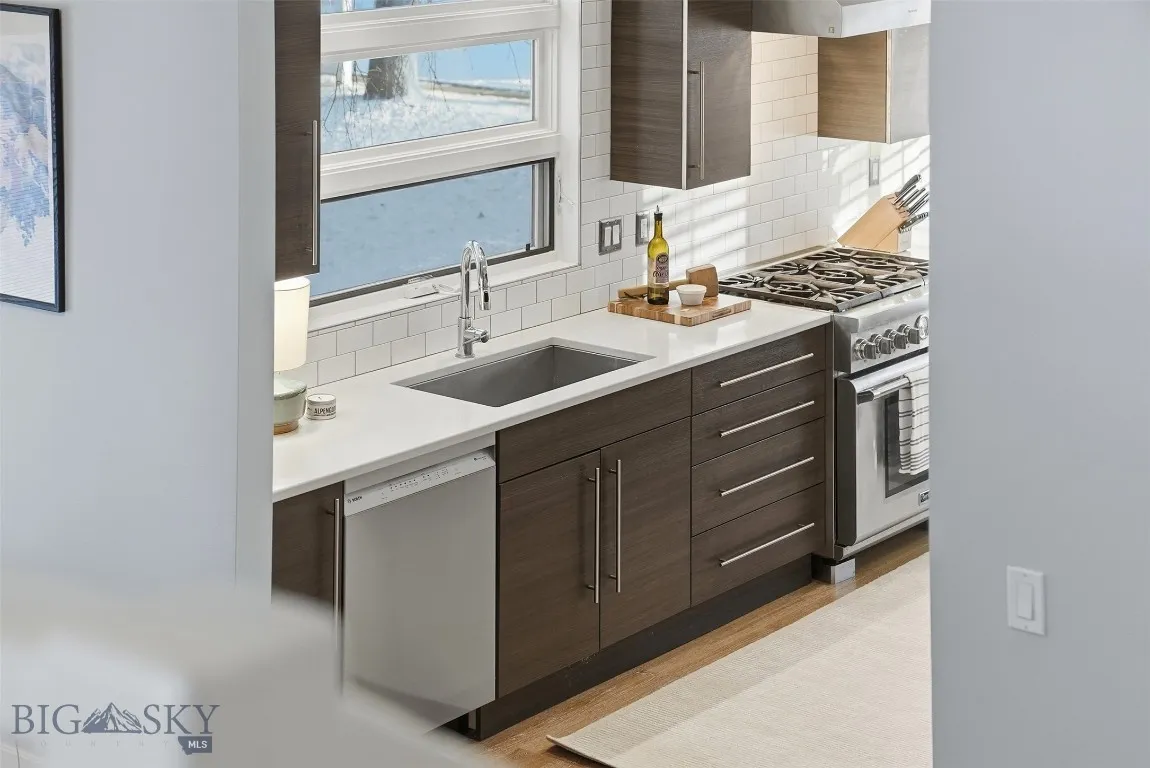 Gorgeous remodeled and upgraded kitchen