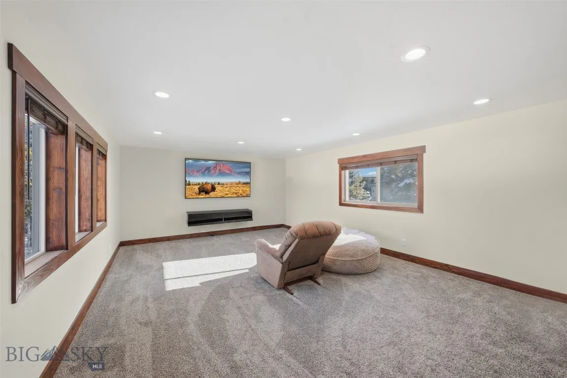Flex room.