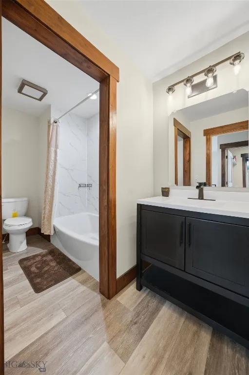 Upstairs full bath