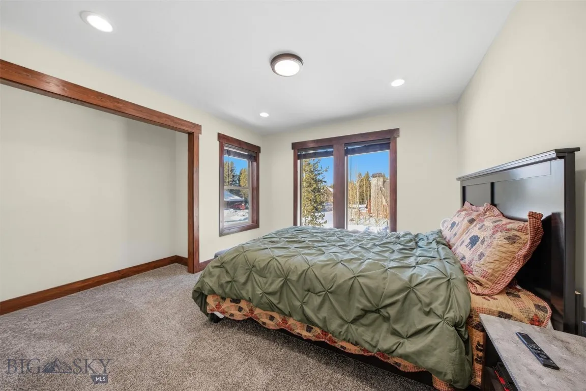 Upstairs bedroom 2