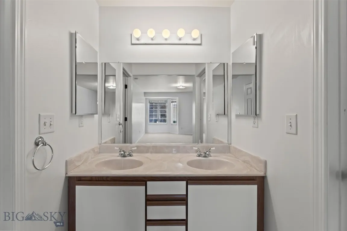 3016 W Villard 2b, Bozeman, Montana 59718, Bozeman, Montana 59718, 3 Bedrooms Bedrooms, ,2 BathroomsBathrooms,Residential,For Sale,3016 W Villard 2b, Bozeman, Montana 59718,0,408208