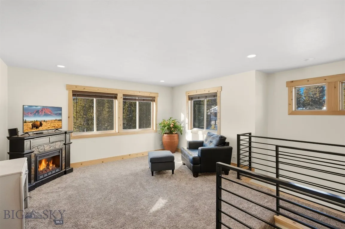 Upstairs landing - sitting room.