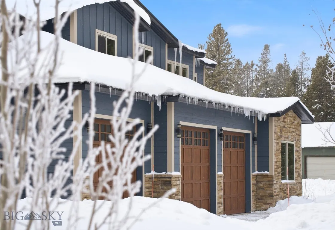 532 Gallatin Avenue, West Yellowstone, Montana 597, West Yellowstone, Montana 59758, 7 Bedrooms Bedrooms, ,5 BathroomsBathrooms,Residential,For Sale,532 Gallatin Avenue, West Yellowstone, Montana 597,0,408315