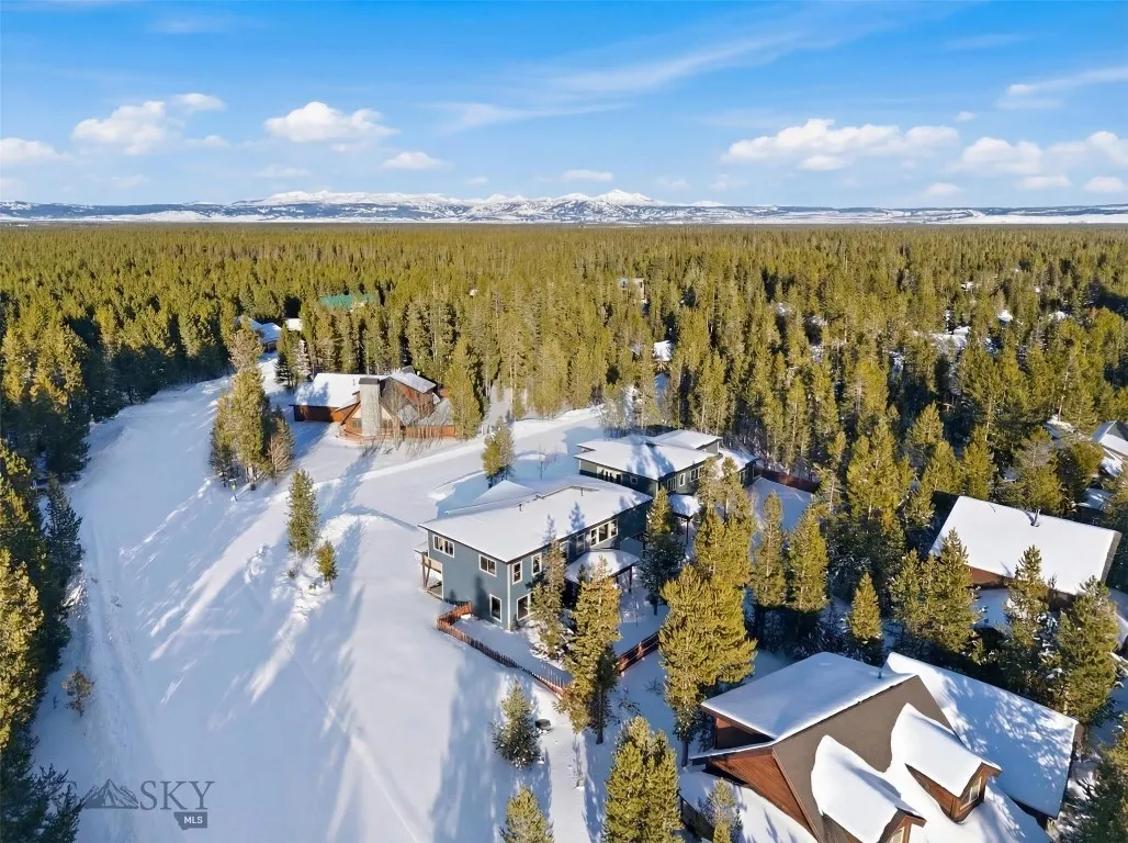 532 Gallatin Avenue, West Yellowstone, Montana 597, West Yellowstone, Montana 59758, 7 Bedrooms Bedrooms, ,5 BathroomsBathrooms,Residential,For Sale,532 Gallatin Avenue, West Yellowstone, Montana 597,0,408315
