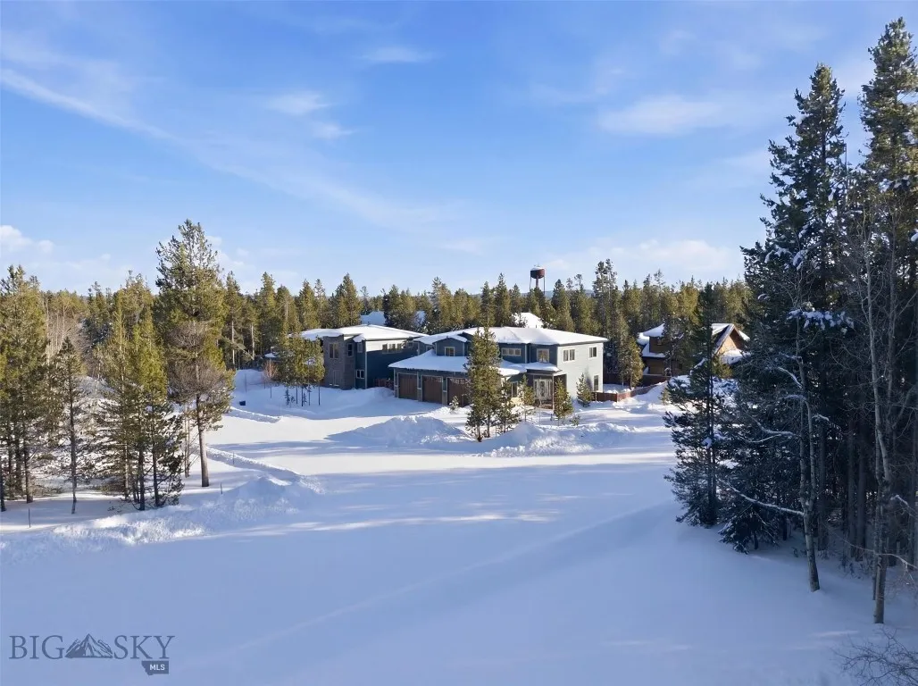532 Gallatin Avenue, West Yellowstone, Montana 597, West Yellowstone, Montana 59758, 7 Bedrooms Bedrooms, ,5 BathroomsBathrooms,Residential,For Sale,532 Gallatin Avenue, West Yellowstone, Montana 597,0,408315