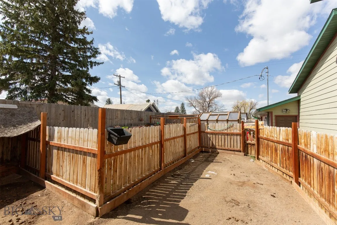 Fenced Area for Pets