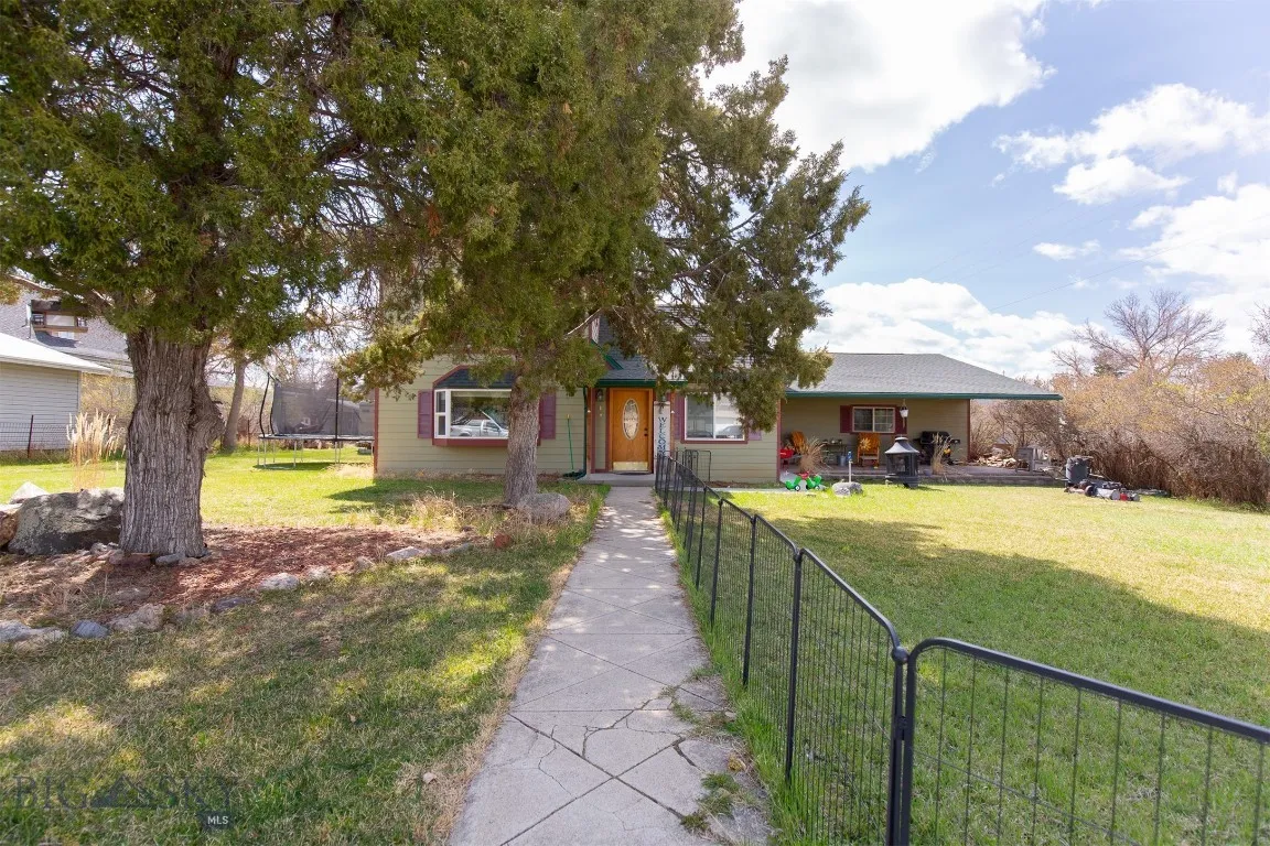 106 E Hamilton Street, Sheridan, Montana 59749, Sheridan, Montana 59749, 3 Bedrooms Bedrooms, ,2 BathroomsBathrooms,Residential,For Sale,106 E Hamilton Street, Sheridan, Montana 59749,0,408374