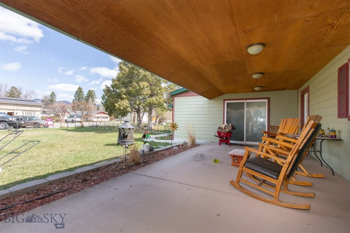 106 E Hamilton Street, Sheridan, Montana 59749, Sheridan, Montana 59749, 3 Bedrooms Bedrooms, ,2 BathroomsBathrooms,Residential,For Sale,106 E Hamilton Street, Sheridan, Montana 59749,0,408374