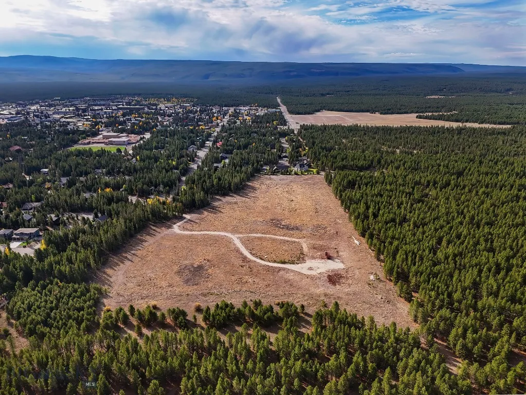 1111 Moonrise Way, West Yellowstone, Montana 59758, West Yellowstone, Montana 59758, ,Commercial Sale,For Sale,1111 Moonrise Way, West Yellowstone, Montana 59758,0,408230