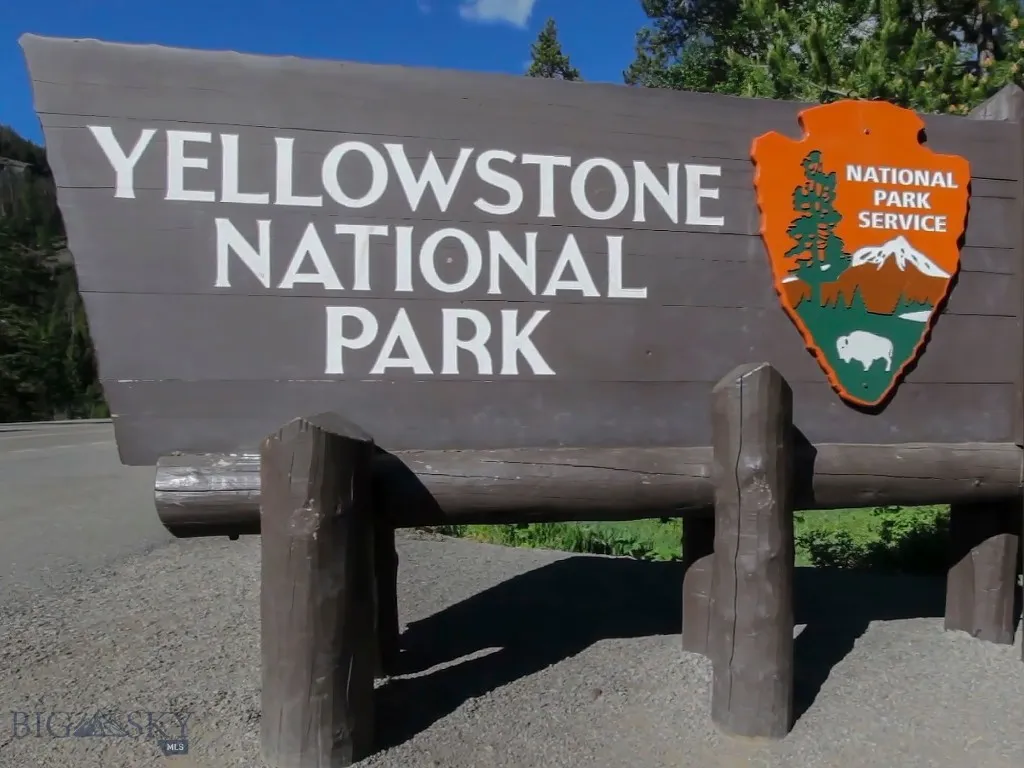 1111 Moonrise Way, West Yellowstone, Montana 59758, West Yellowstone, Montana 59758, ,Commercial Sale,For Sale,1111 Moonrise Way, West Yellowstone, Montana 59758,0,408230