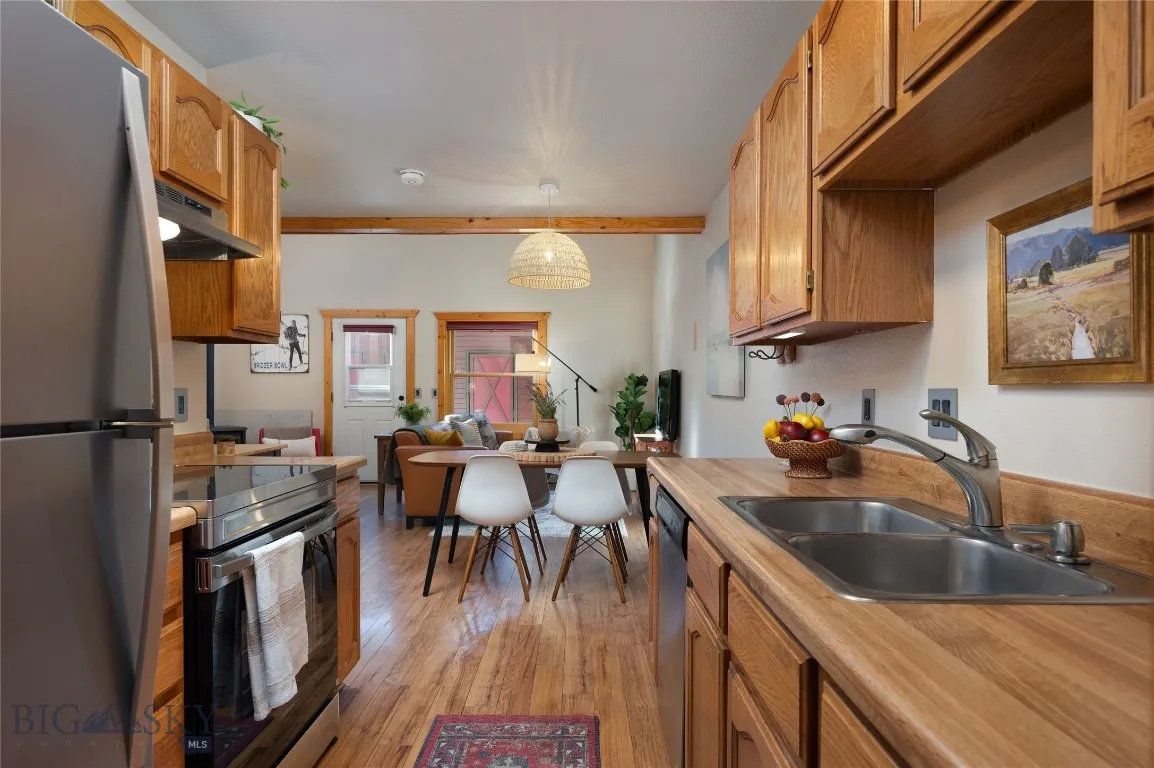 1601 W Olive Street 5, Bozeman, Montana 59718, Bozeman, Montana 59718, 3 Bedrooms Bedrooms, ,2 BathroomsBathrooms,Residential,For Sale,1601 W Olive Street 5, Bozeman, Montana 59718,0,408493