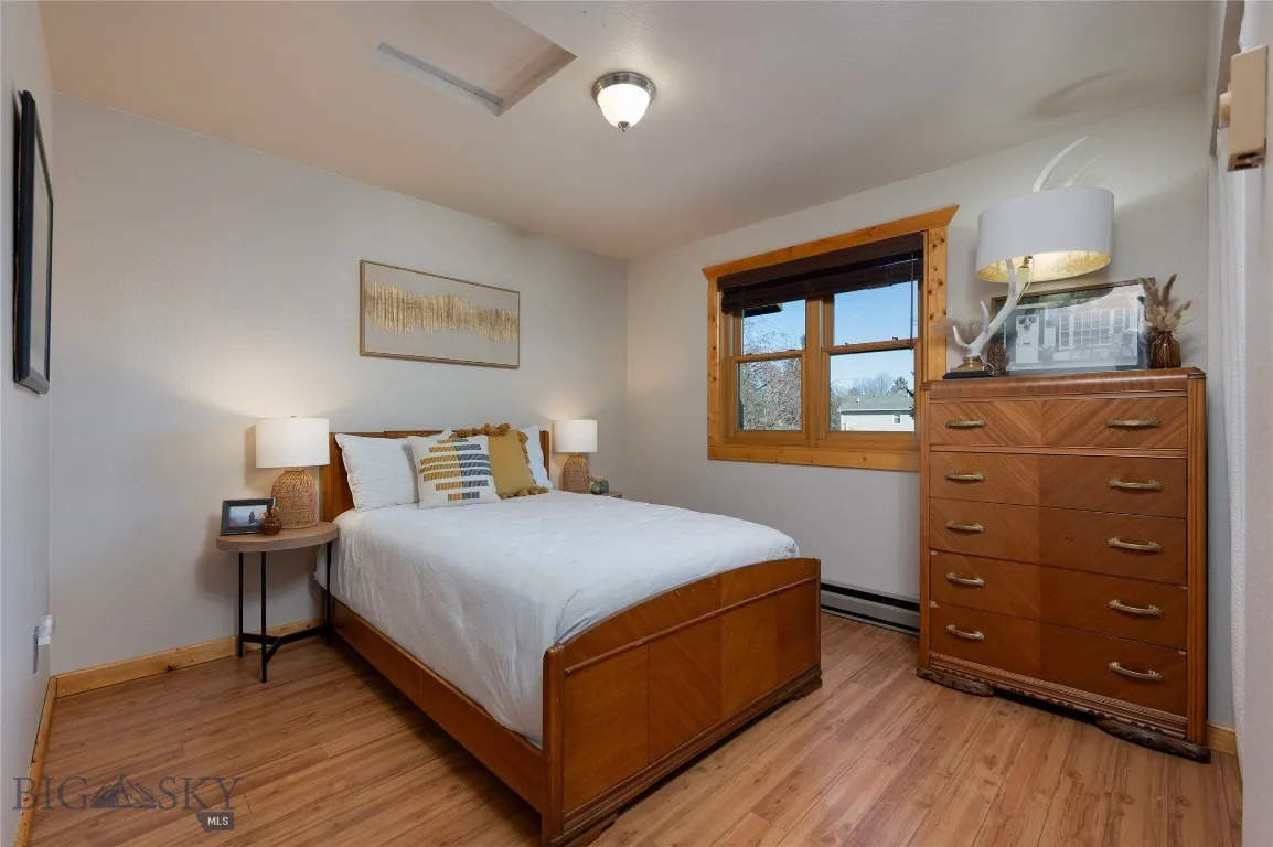 upstairs 2nd bedroom