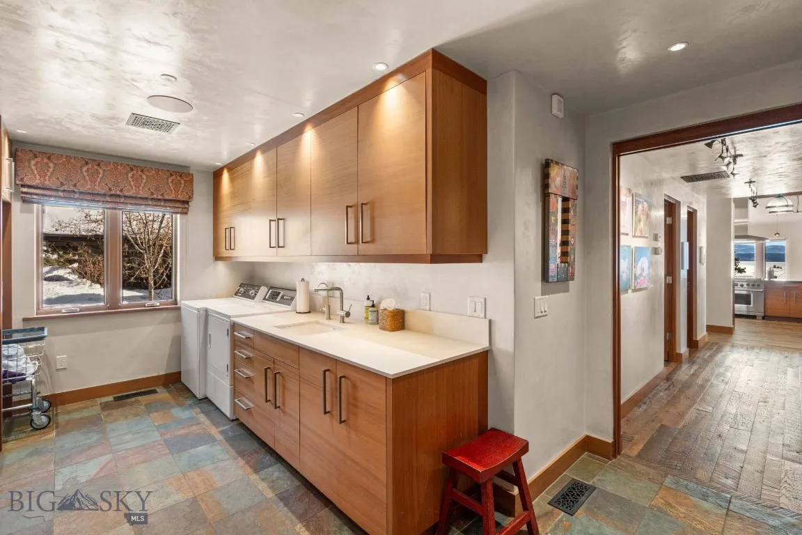 7180 Tepee Ridge Road, Bozeman, Montana 59715, Bozeman, Montana 59715, 3 Bedrooms Bedrooms, ,1 BathroomBathrooms,Residential,For Sale,7180 Tepee Ridge Road, Bozeman, Montana 59715,0,408567