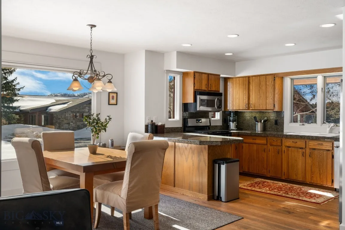 7180 Tepee Ridge Road, Bozeman, Montana 59715, Bozeman, Montana 59715, 3 Bedrooms Bedrooms, ,1 BathroomBathrooms,Residential,For Sale,7180 Tepee Ridge Road, Bozeman, Montana 59715,0,408567