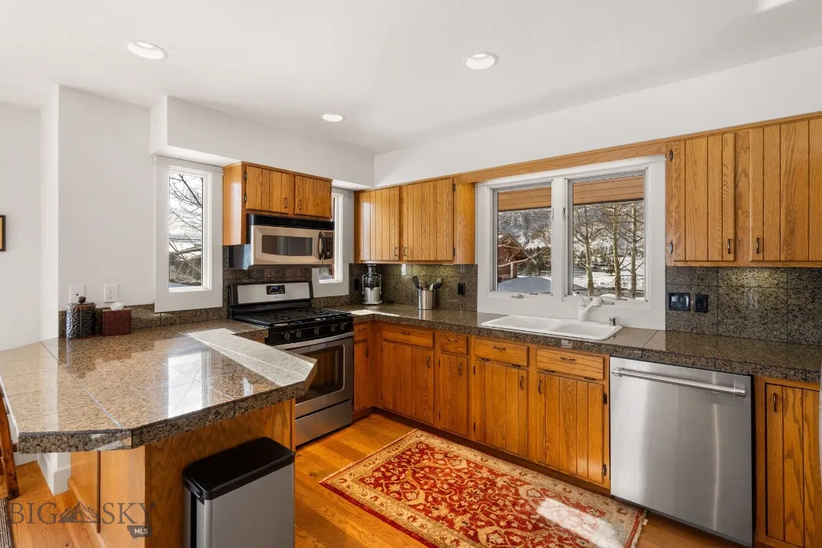 7180 Tepee Ridge Road, Bozeman, Montana 59715, Bozeman, Montana 59715, 3 Bedrooms Bedrooms, ,1 BathroomBathrooms,Residential,For Sale,7180 Tepee Ridge Road, Bozeman, Montana 59715,0,408567