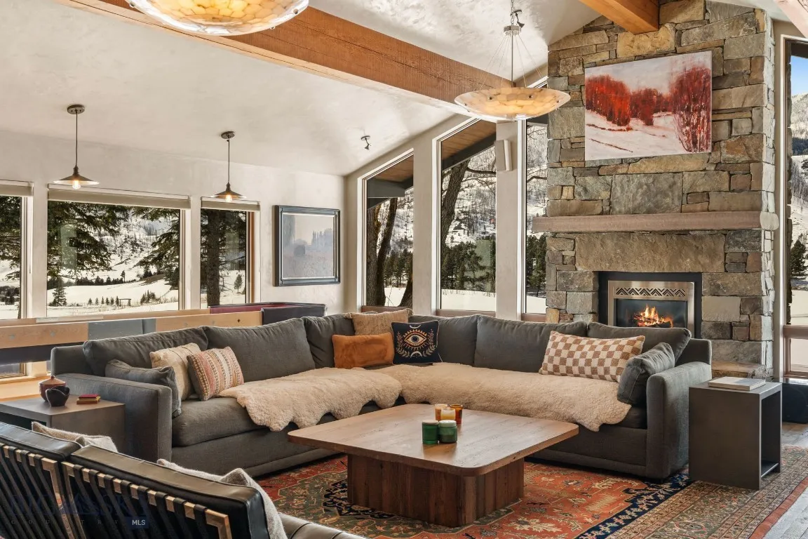 7180 Tepee Ridge Road, Bozeman, Montana 59715, Bozeman, Montana 59715, 3 Bedrooms Bedrooms, ,1 BathroomBathrooms,Residential,For Sale,7180 Tepee Ridge Road, Bozeman, Montana 59715,0,408567