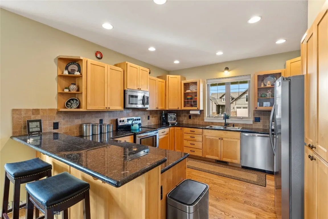 Dining into kitchen