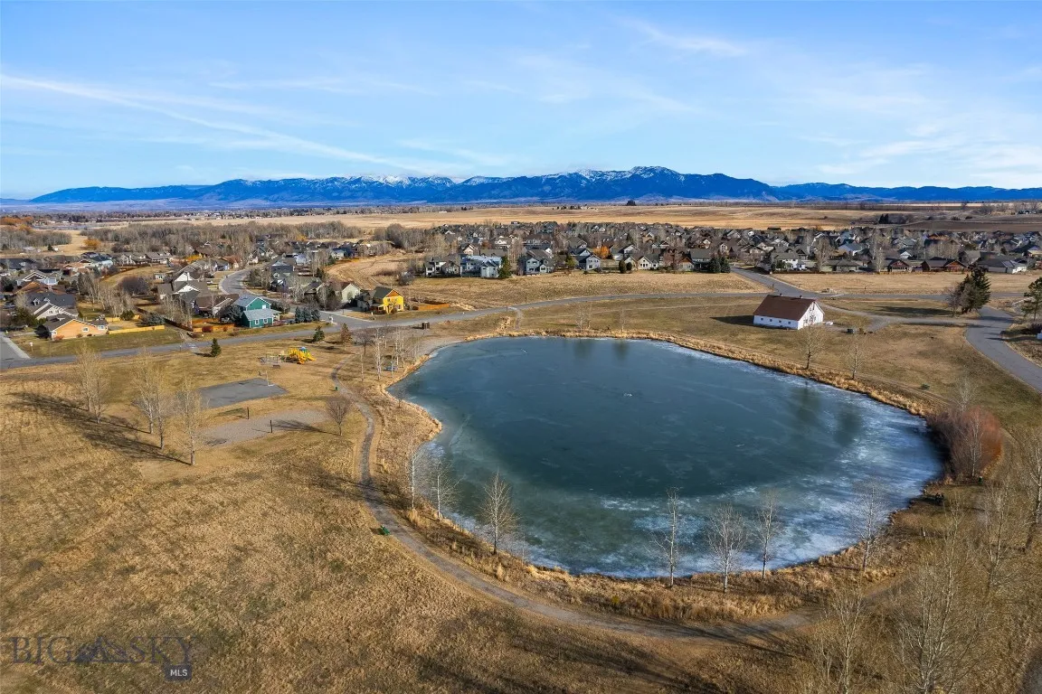Beautiful park in Elk Grove