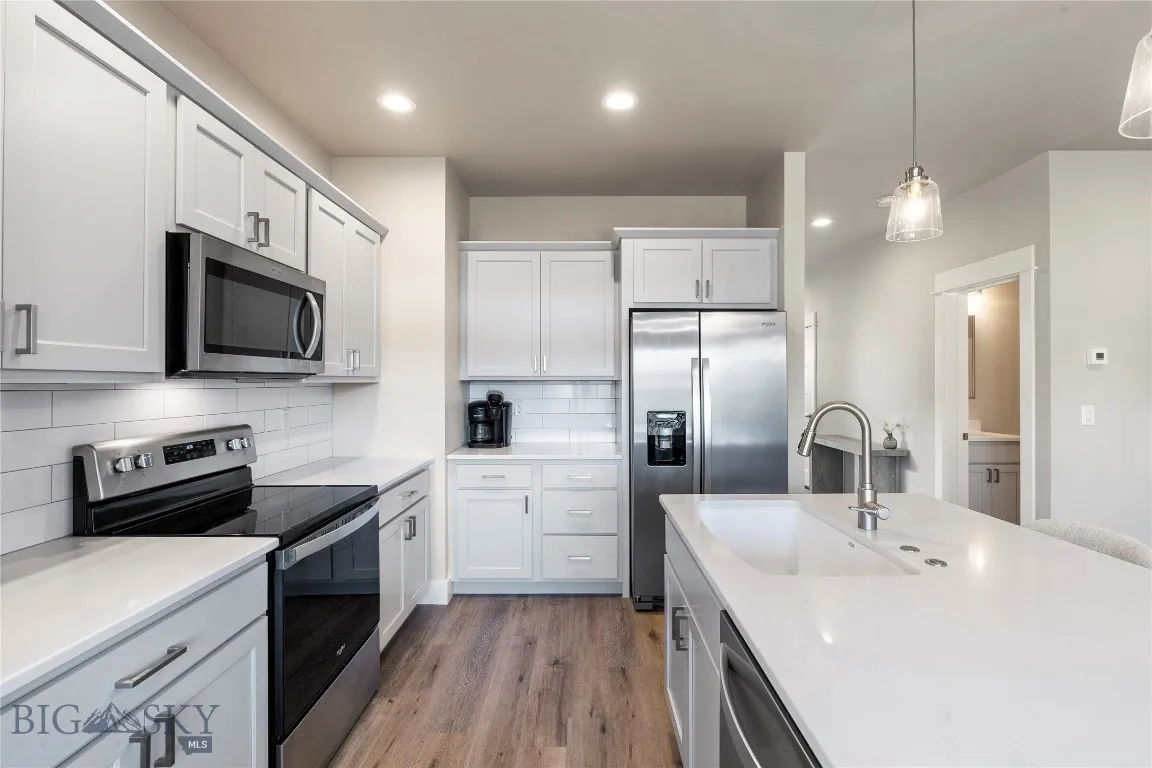 Range, Microwave, Refrigerator, Dishwasher