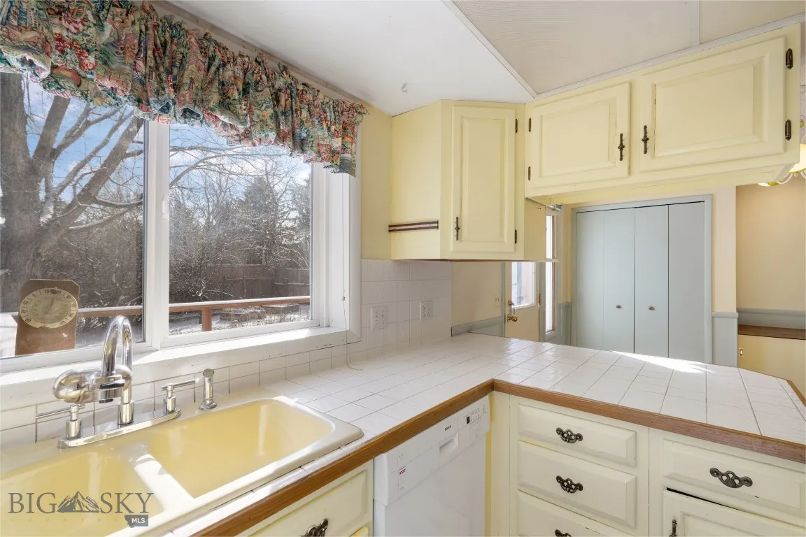 3018 Secor Avenue, Bozeman, Montana 59715, Bozeman, Montana 59715, 4 Bedrooms Bedrooms, ,2 BathroomsBathrooms,Residential,For Sale,3018 Secor Avenue, Bozeman, Montana 59715,0,408386