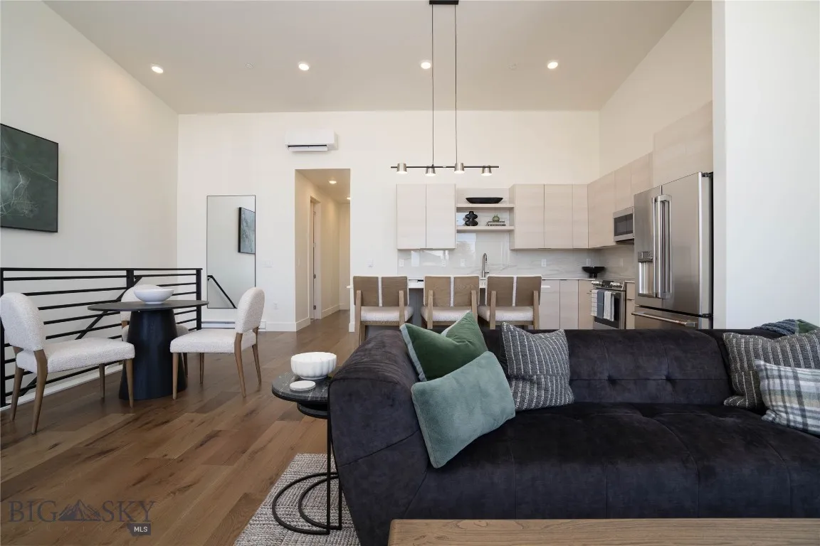 1608 W Beall Street F, Bozeman, Montana 59715, Bozeman, Montana 59715, 2 Bedrooms Bedrooms, ,2 BathroomsBathrooms,Residential,For Sale,1608 W Beall Street F, Bozeman, Montana 59715,0,408903