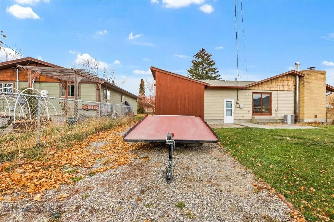 526 N 10th, Bozeman, Montana 59715, Bozeman, Montana 59715, 4 Bedrooms Bedrooms, ,2 BathroomsBathrooms,Residential,For Sale,526 N 10th, Bozeman, Montana 59715,0,409103