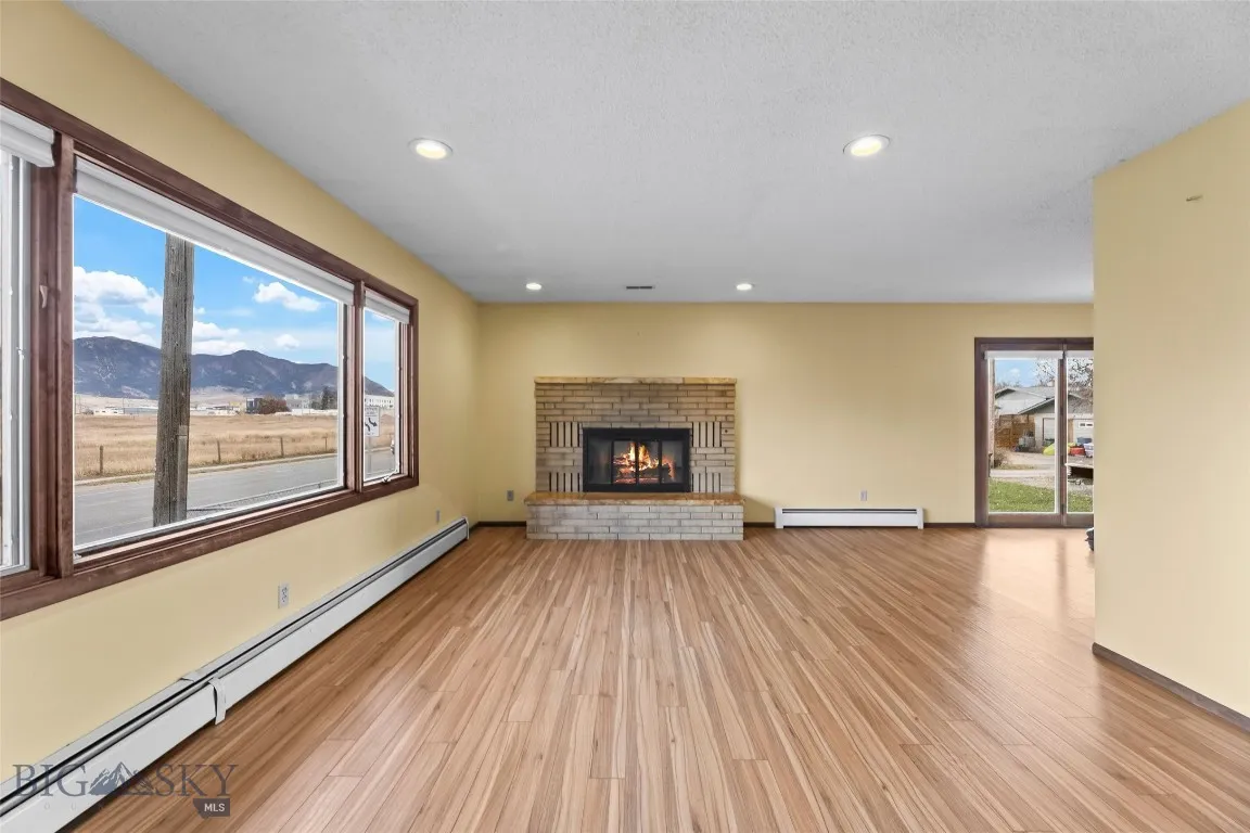 526 N 10th, Bozeman, Montana 59715, Bozeman, Montana 59715, 4 Bedrooms Bedrooms, ,2 BathroomsBathrooms,Residential,For Sale,526 N 10th, Bozeman, Montana 59715,0,409103