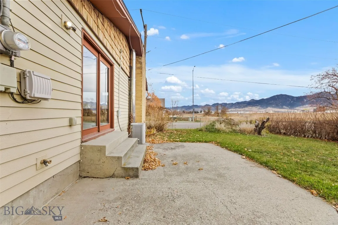 526 N 10th, Bozeman, Montana 59715, Bozeman, Montana 59715, 4 Bedrooms Bedrooms, ,2 BathroomsBathrooms,Residential,For Sale,526 N 10th, Bozeman, Montana 59715,0,409103