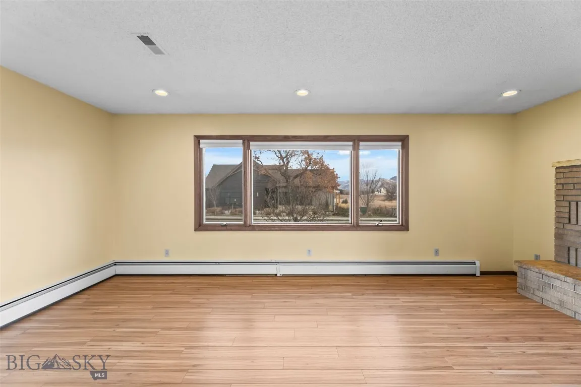 526 N 10th, Bozeman, Montana 59715, Bozeman, Montana 59715, 4 Bedrooms Bedrooms, ,2 BathroomsBathrooms,Residential,For Sale,526 N 10th, Bozeman, Montana 59715,0,409103