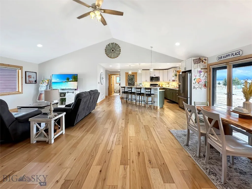 13 Diamondback Rd, Ennis, Montana 59729, Ennis, Montana 59729, 3 Bedrooms Bedrooms, ,2 BathroomsBathrooms,Residential,For Sale,13 Diamondback Rd, Ennis, Montana 59729,0,409115