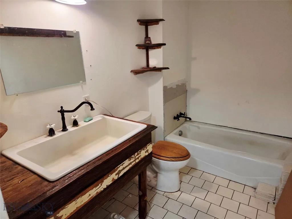 117 Yellowstone, Whitehall, Montana 59759, Whitehall, Montana 59759, 2 Bedrooms Bedrooms, ,1 BathroomBathrooms,Residential,For Sale,117 Yellowstone, Whitehall, Montana 59759,0,408907