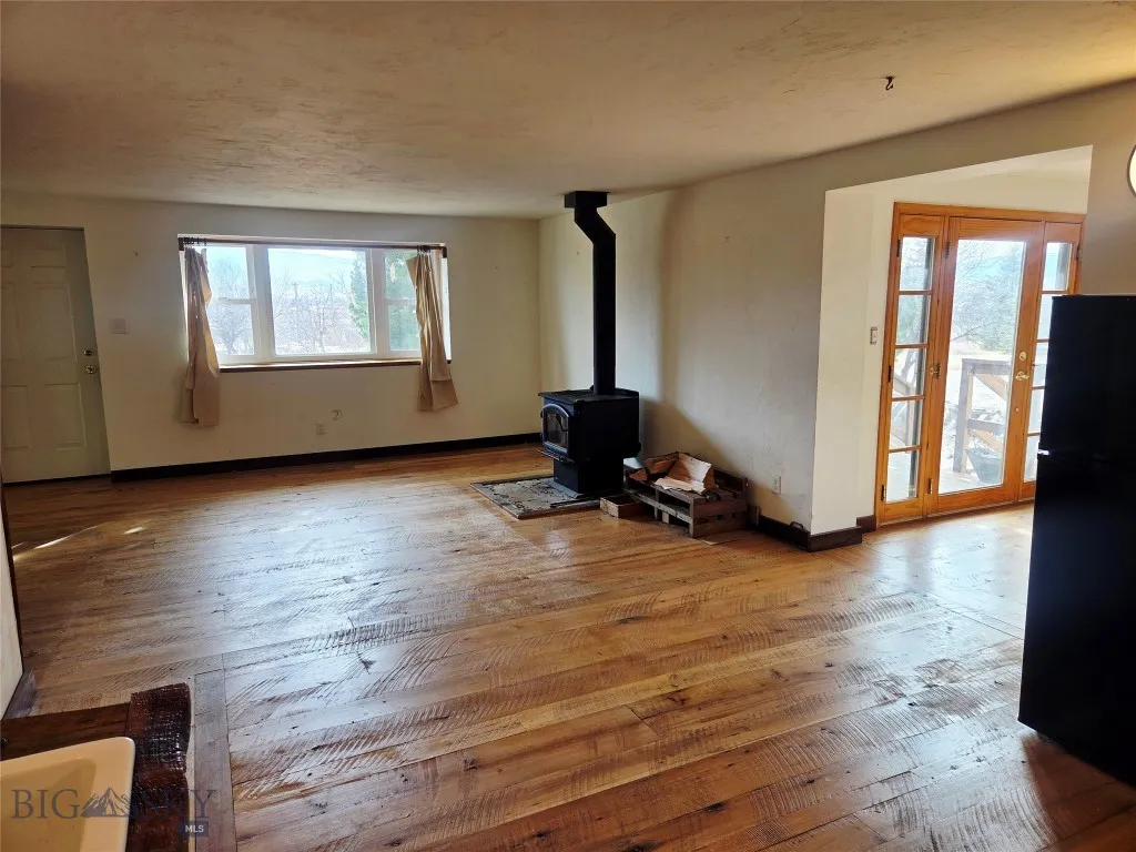 117 Yellowstone, Whitehall, Montana 59759, Whitehall, Montana 59759, 2 Bedrooms Bedrooms, ,1 BathroomBathrooms,Residential,For Sale,117 Yellowstone, Whitehall, Montana 59759,0,408907