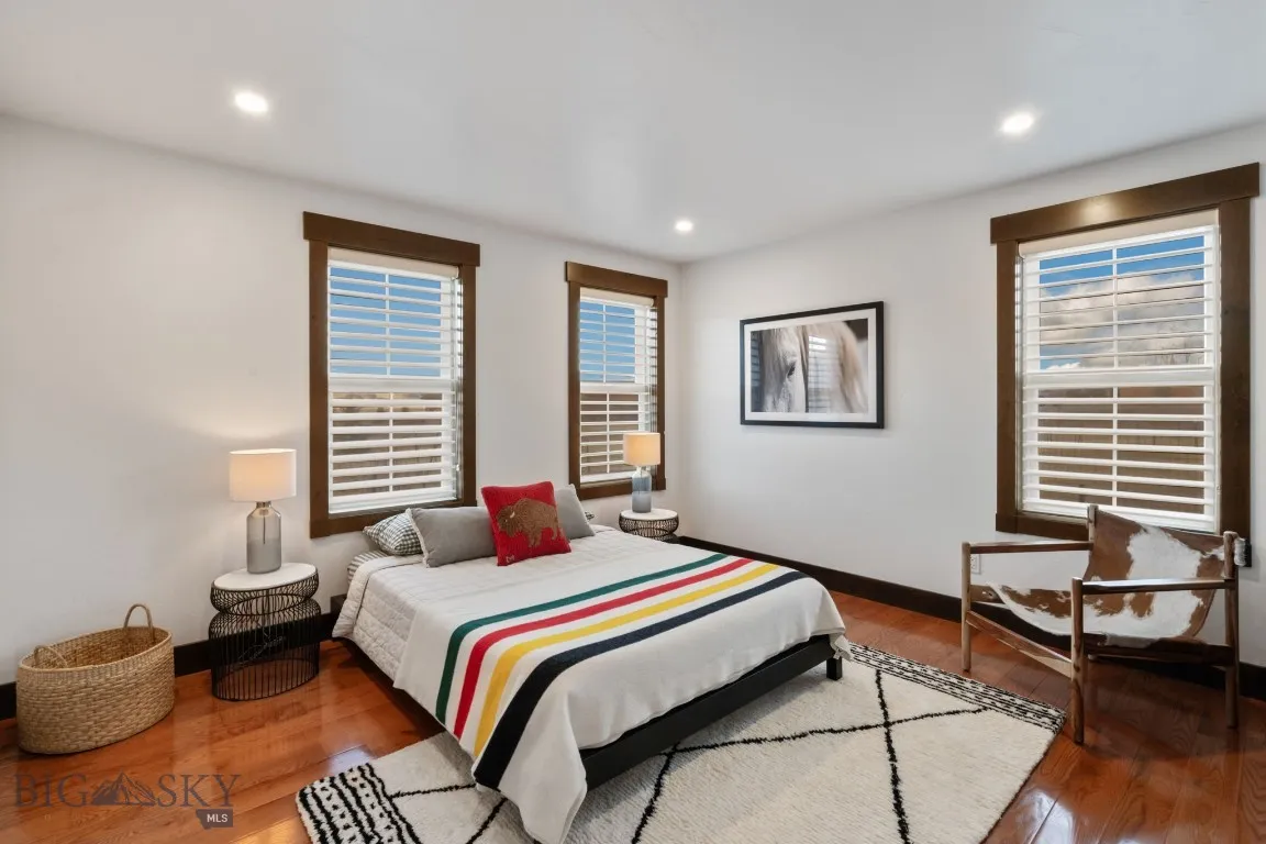 Guest bedroom