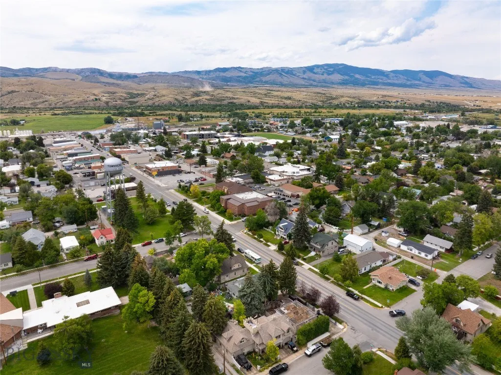 609 Broadway, Townsend, Montana 59644, Townsend, Montana 59644, 3 Bedrooms Bedrooms, ,2 BathroomsBathrooms,Residential,For Sale,609 Broadway, Townsend, Montana 59644,0,409172