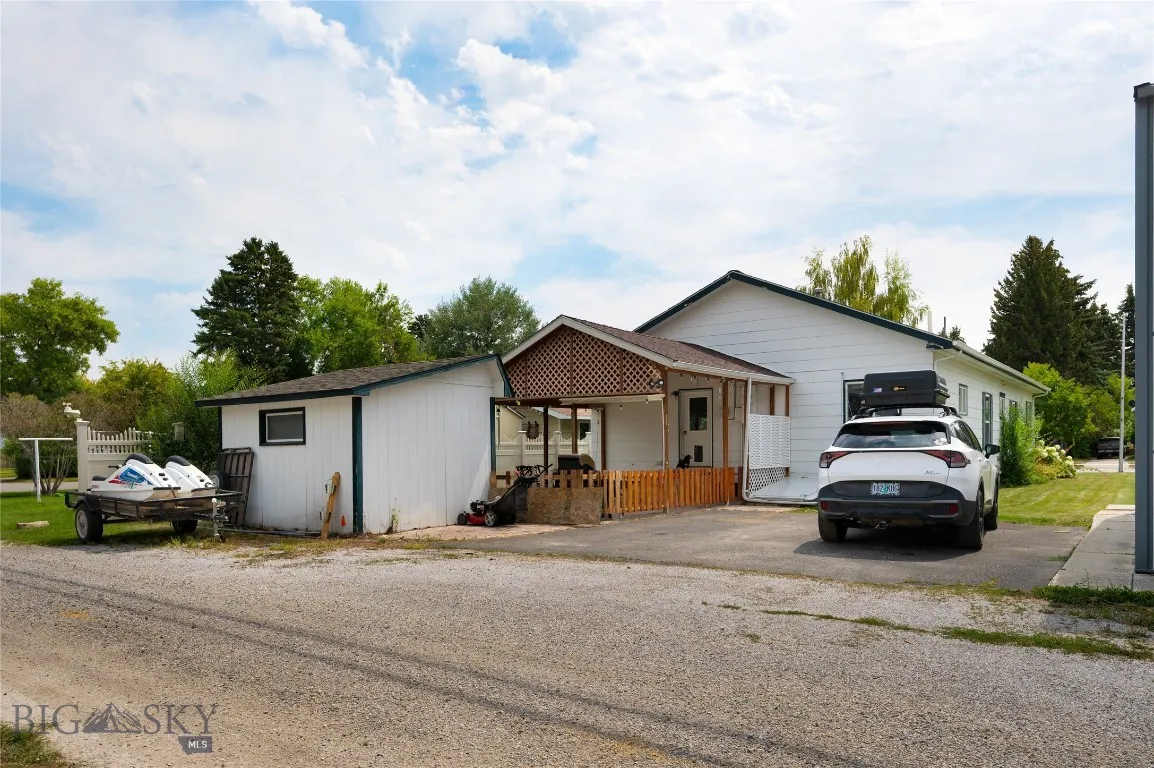 609 Broadway, Townsend, Montana 59644, Townsend, Montana 59644, 3 Bedrooms Bedrooms, ,2 BathroomsBathrooms,Residential,For Sale,609 Broadway, Townsend, Montana 59644,0,409172