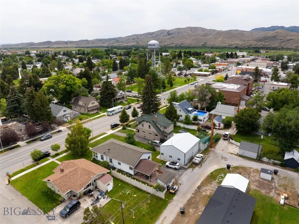 609 Broadway, Townsend, Montana 59644, Townsend, Montana 59644, 3 Bedrooms Bedrooms, ,2 BathroomsBathrooms,Residential,For Sale,609 Broadway, Townsend, Montana 59644,0,409172