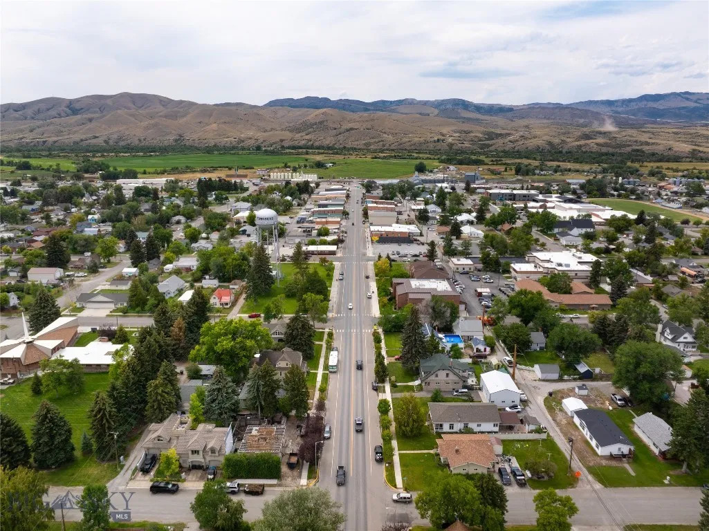 609 Broadway, Townsend, Montana 59644, Townsend, Montana 59644, 3 Bedrooms Bedrooms, ,2 BathroomsBathrooms,Residential,For Sale,609 Broadway, Townsend, Montana 59644,0,409172