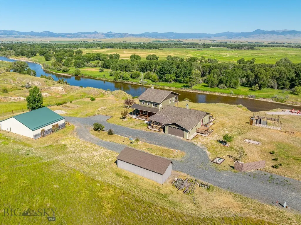 915 Point Of Rocks Road, Whitehall, Montana 59759, Whitehall, Montana 59759, 4 Bedrooms Bedrooms, ,4 BathroomsBathrooms,Residential,For Sale,915 Point Of Rocks Road, Whitehall, Montana 59759,0,409012