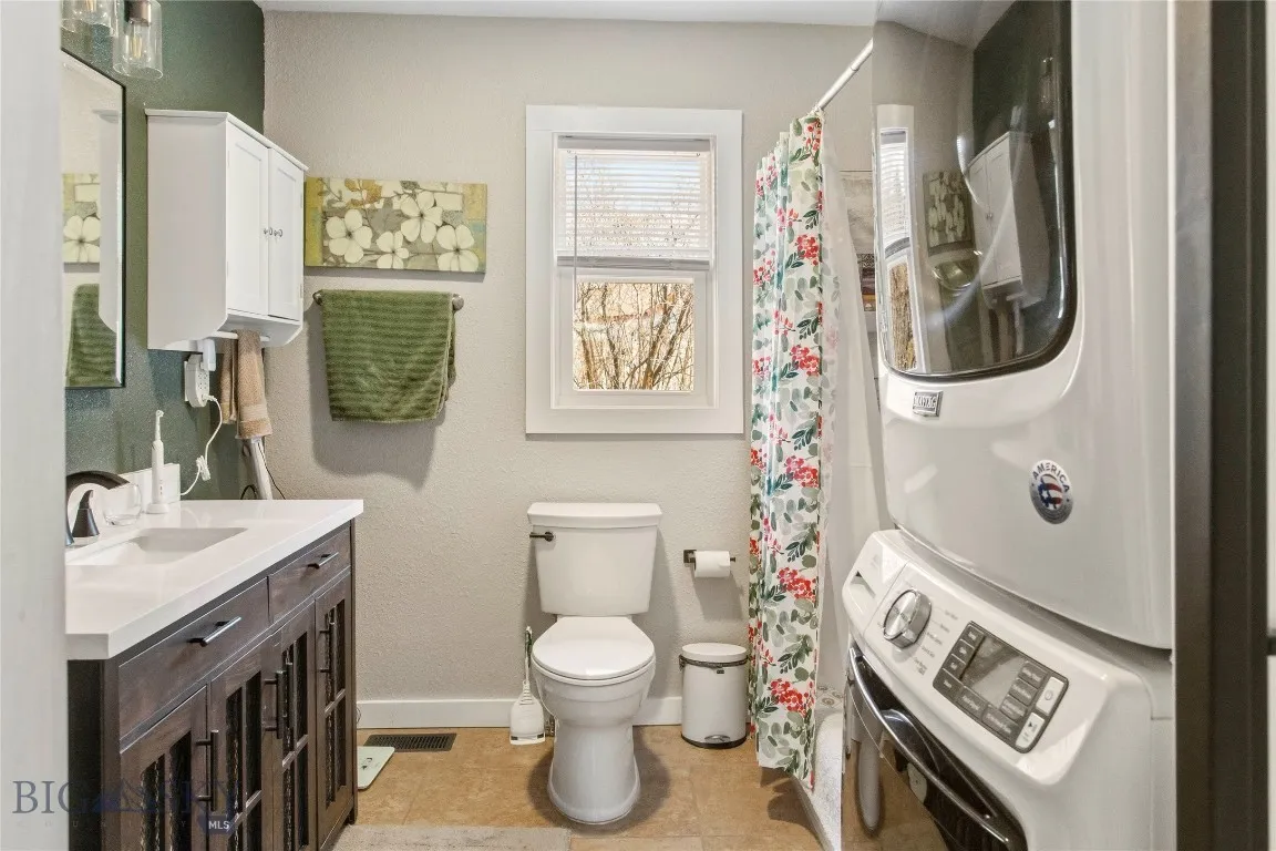 3206 Floral, Butte, Montana 59701, Butte, Montana 59701, 2 Bedrooms Bedrooms, ,1 BathroomBathrooms,Residential,For Sale,3206 Floral, Butte, Montana 59701,0,409171