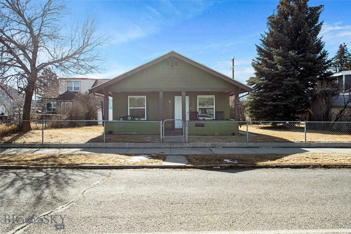 3206 Floral, Butte, Montana 59701, Butte, Montana 59701, 2 Bedrooms Bedrooms, ,1 BathroomBathrooms,Residential,For Sale,3206 Floral, Butte, Montana 59701,0,409171