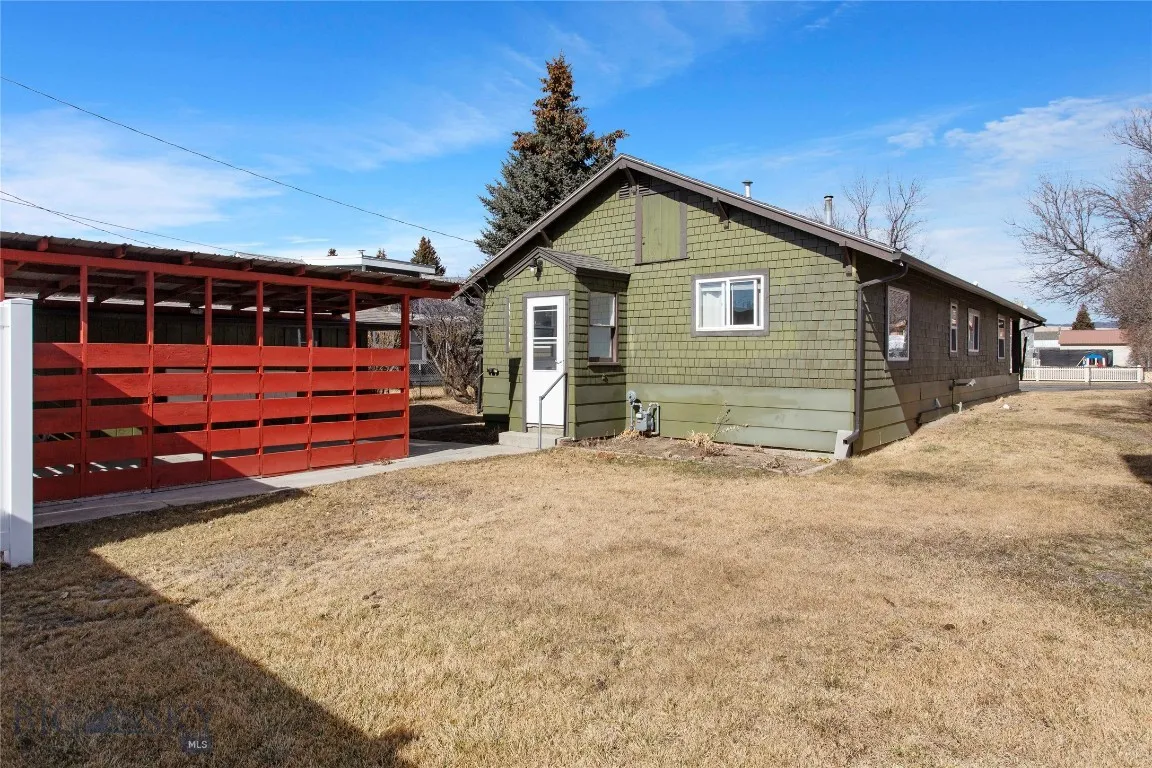 3206 Floral, Butte, Montana 59701, Butte, Montana 59701, 2 Bedrooms Bedrooms, ,1 BathroomBathrooms,Residential,For Sale,3206 Floral, Butte, Montana 59701,0,409171
