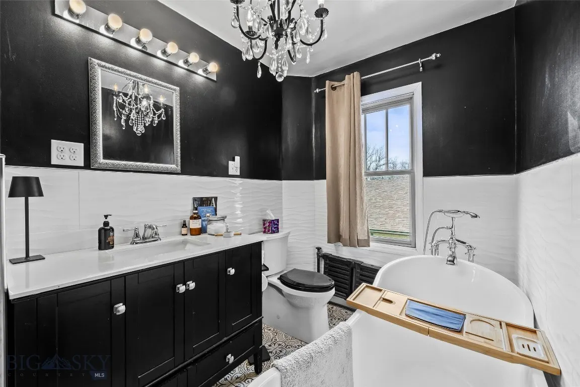 Upstairs Bath