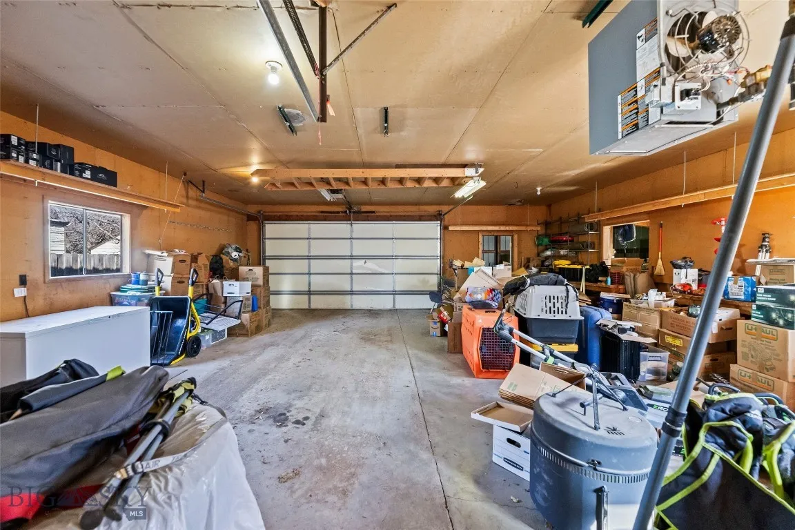 3 Car Garage