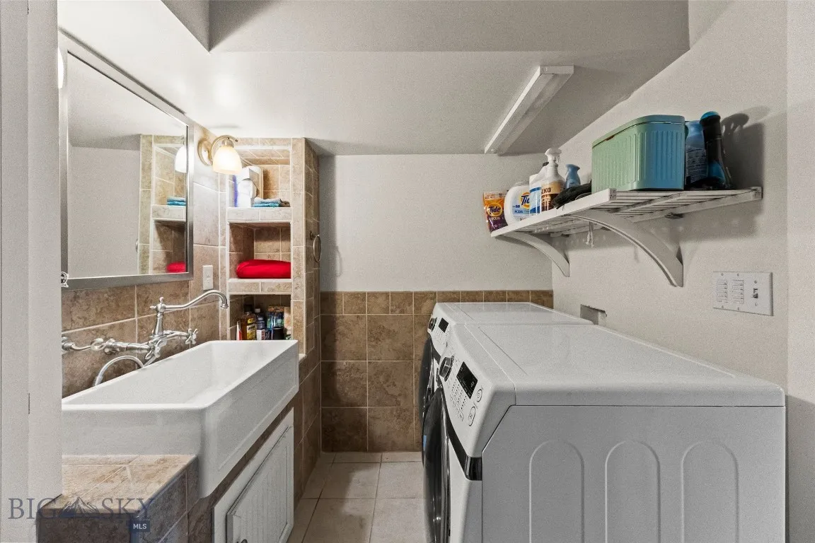 Laundry Room/Lower level Bathroom