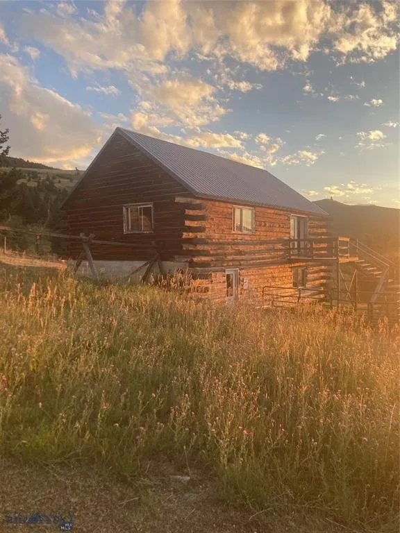 86 Pony Lane, Livingston, Montana 59047, Livingston, Montana 59047, 3 Bedrooms Bedrooms, ,2 BathroomsBathrooms,Residential,For Sale,86 Pony Lane, Livingston, Montana 59047,0,409165