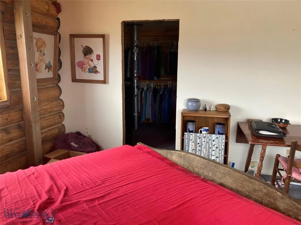 86 Pony Lane, Livingston, Montana 59047, Livingston, Montana 59047, 3 Bedrooms Bedrooms, ,2 BathroomsBathrooms,Residential,For Sale,86 Pony Lane, Livingston, Montana 59047,0,409165